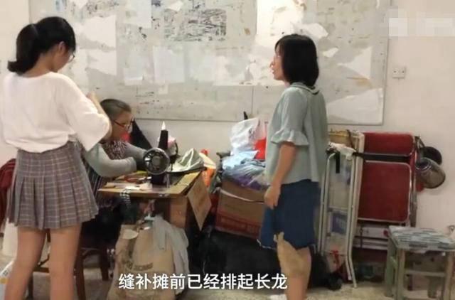 軍訓(xùn)服蹲下就崩線(xiàn) 給學(xué)生提供好一些材料的服裝有多難？